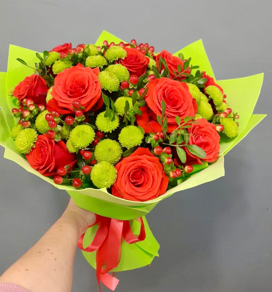 Букет цветов из: Хризантемы и Розы в Талицах Ивановской области