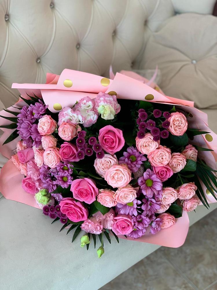 Букет цветов из: Хризантемы, Розы и Лизиантусы в Талицах Ивановской области