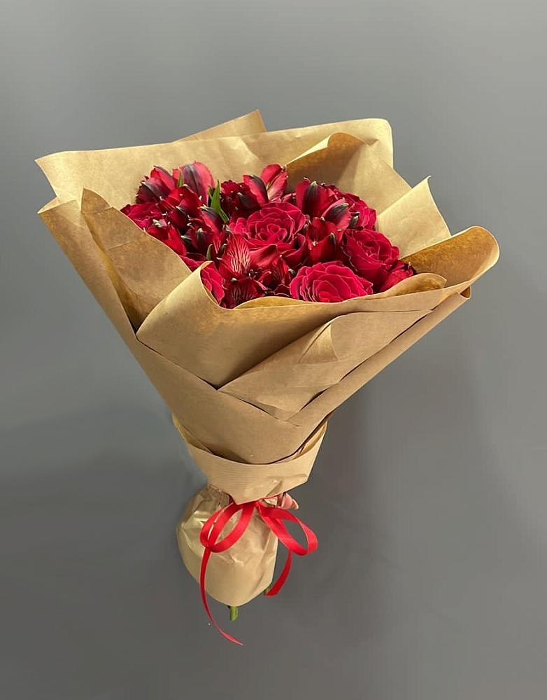 Букет цветов из: Альстромерии и Розы в Талицах Ивановской области