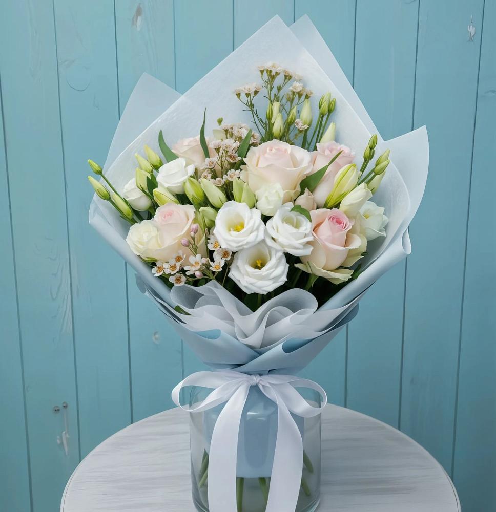 Букет цветов из: Розы и Лизиантусы в Талицах Ивановской области