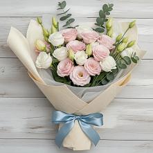 Букет цветов из:  Лизиантусы в Талицах Ивановской области