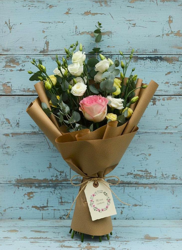 Букет цветов из: Розы и Лизиантусы в Талицах Ивановской области