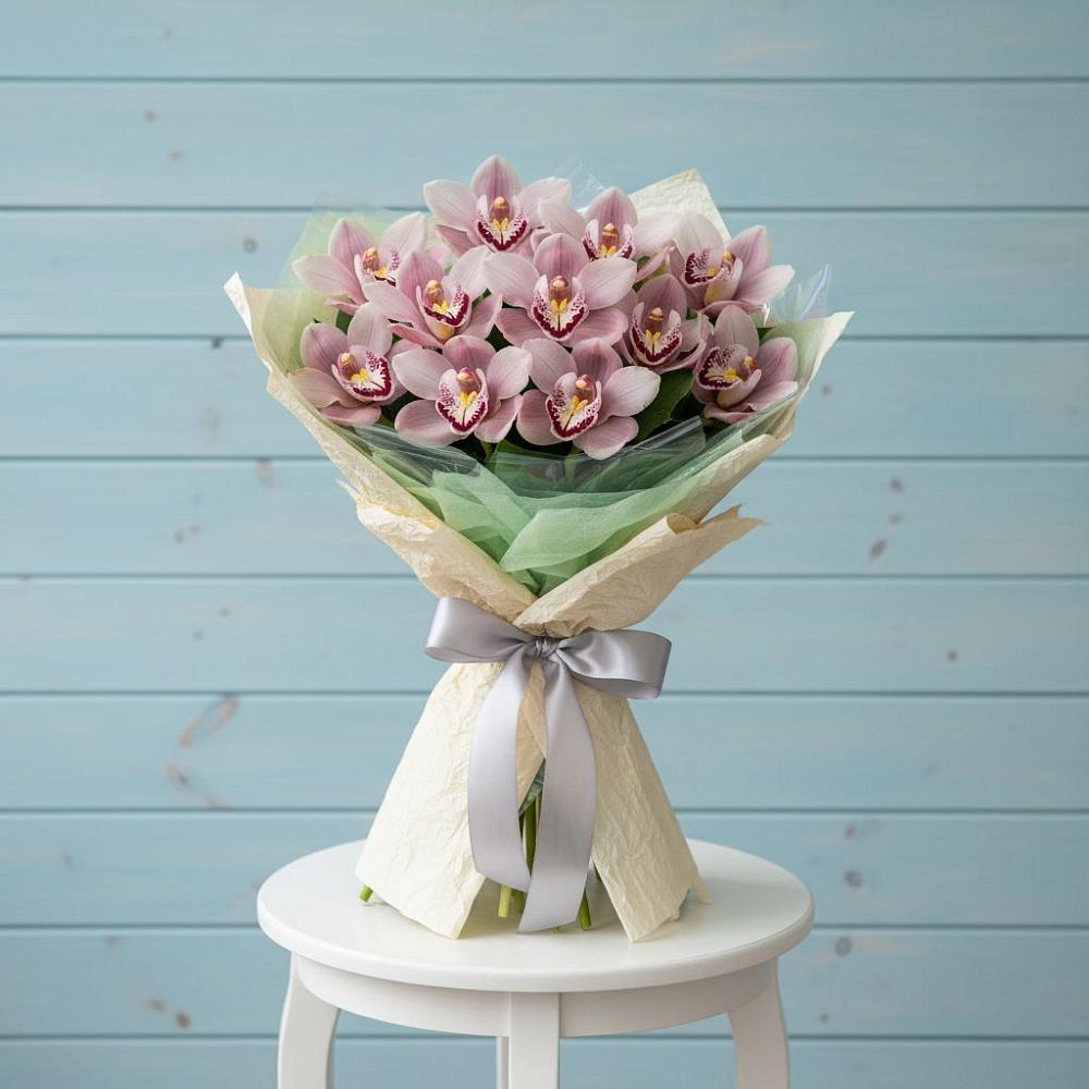 Букет цветов из: Орхидеи и Розы в Талицах Ивановской области