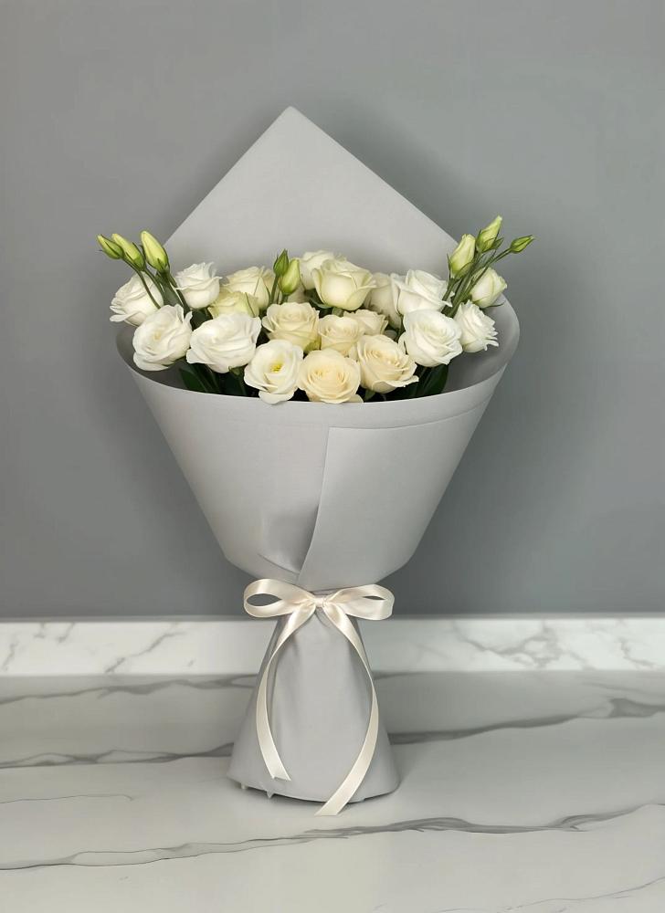 Букет цветов из: Розы и Лизиантусы в Талицах Ивановской области