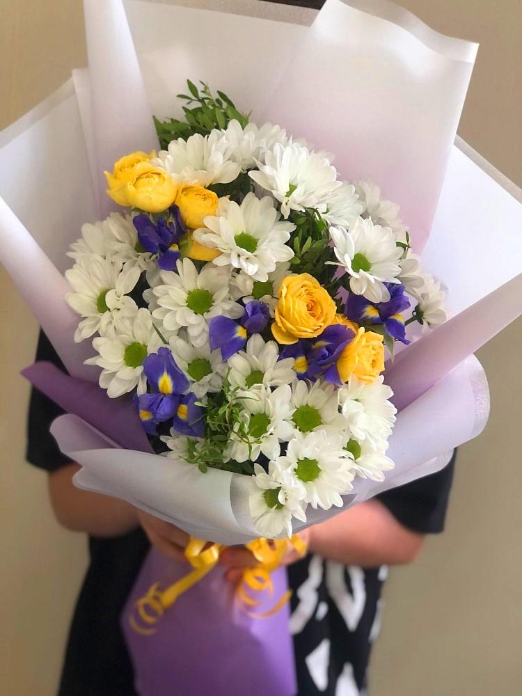 Букет цветов из: Ирисы, Хризантемы и Розы в Талицах Ивановской области