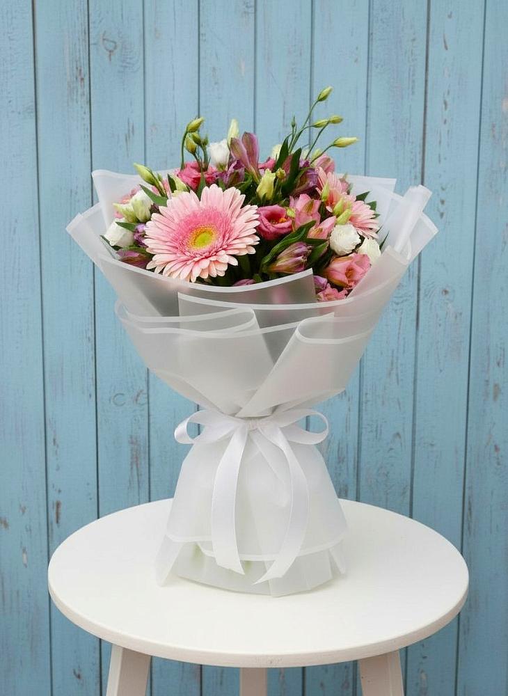 Букет цветов из: Герберы, Альстромерии и Лизиантусы в Талицах Ивановской области