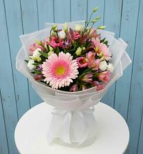 Букет цветов из:  Герберы, Альстромерии и Лизиантусы в Талицах Ивановской области