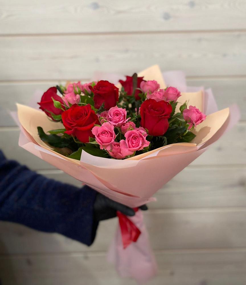 Букет цветов из: Розы в Талицах Ивановской области