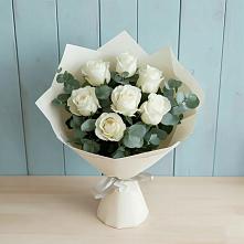 Букет Белые розы в Эвкалипте в Талицах Ивановской области