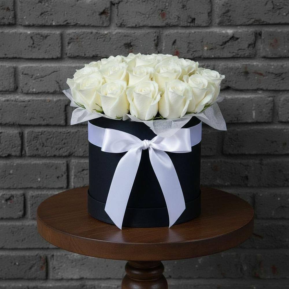 Цветочная композиция из Розы в шляпной коробке в Талицах Ивановской области