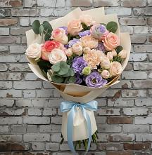 Букет цветов из:  Розы, Лизиантусы и Гвоздики в Талицах Ивановской области