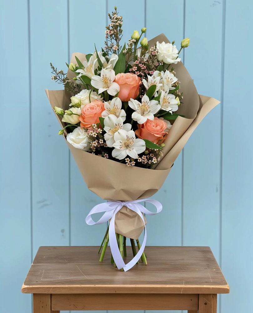 Букет цветов из: Альстромерии, Лизиантусы, Розы и Хризантемы в Талицах Ивановской области